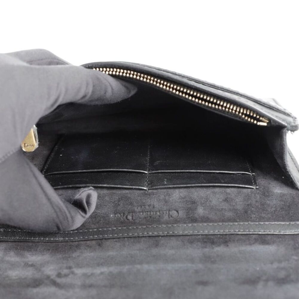 Chain Clutch Crossbody Bag - Picture 9 of 10